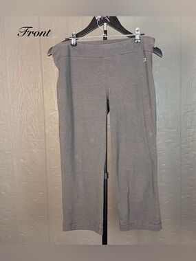 Danskin Gray Capri Leggings Stretch Yoga Athletic Lounge Workout Pants S Grey